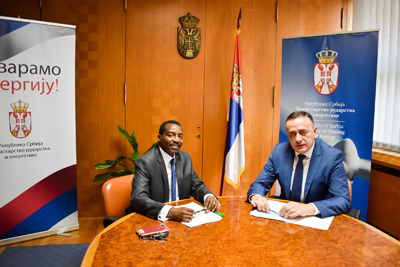  Minstar Aleksandar Antić sa šefom kancelarije Svetske banke u Beogradu Stivenom Ndegvom ( Stephen Ndegwa )  