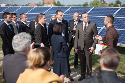  Министар рударства и енергетике присуствовао почетку радова на другој фази изградње соларног паркa – електране – Сајан код Кикинде 